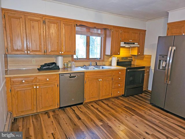 122 N MAIN ST, Mercersburg, PA 17236