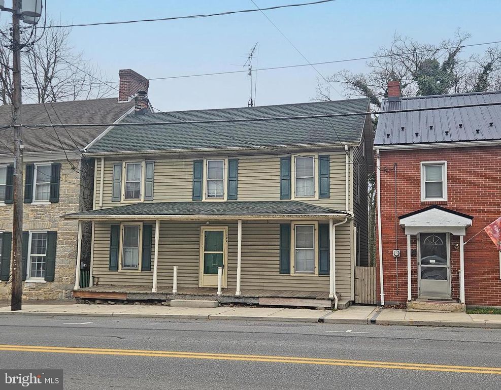 122 N MAIN ST, Mercersburg, PA 17236