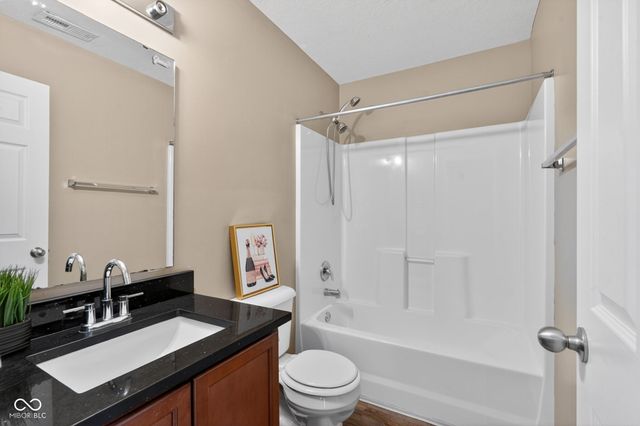 13976 Palodura, Fishers, IN 46038