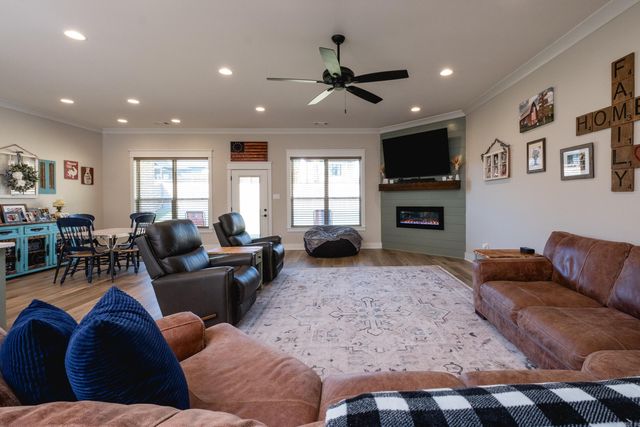 877 Millers Glen Drive, Sherwood, AR 72120