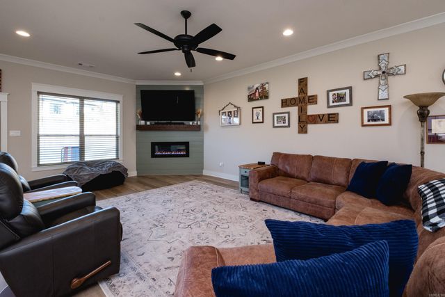 877 Millers Glen Drive, Sherwood, AR 72120