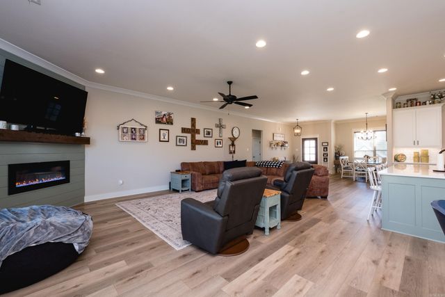 877 Millers Glen Drive, Sherwood, AR 72120