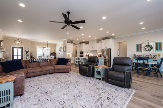 877 Millers Glen Drive, Sherwood, AR 72120