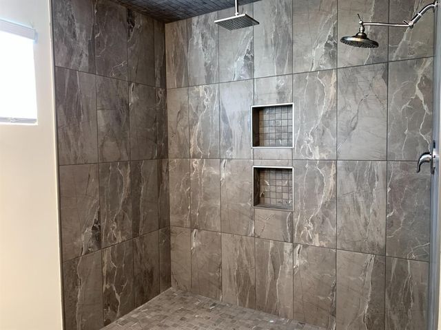 6371 N Milburn Avenue, Fresno, CA 93722