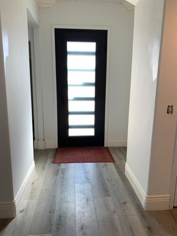 6371 N Milburn Avenue, Fresno, CA 93722