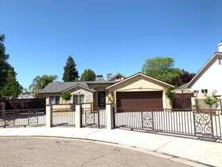 6371 N Milburn Avenue, Fresno, CA 93722