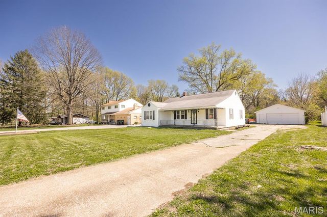 14 Kadlec Drive, Fairview Heights, IL 62208