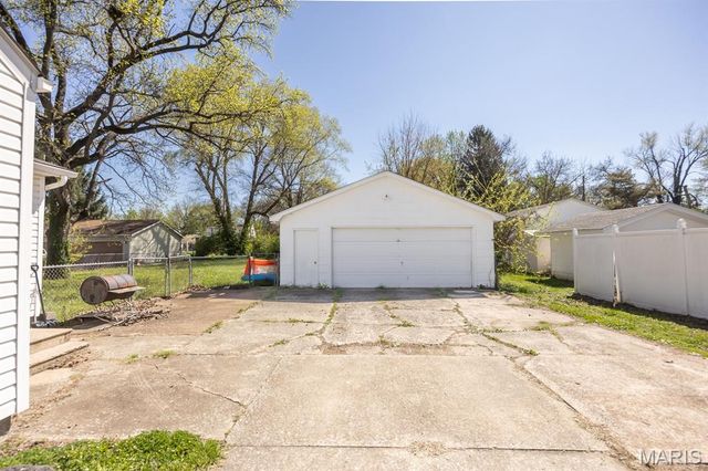 14 Kadlec Drive, Fairview Heights, IL 62208