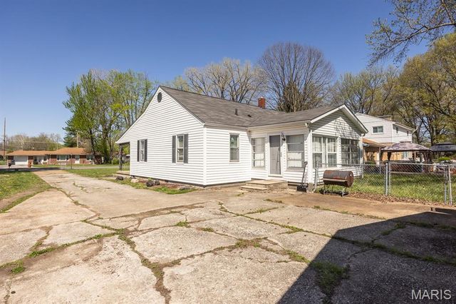 14 Kadlec Drive, Fairview Heights, IL 62208