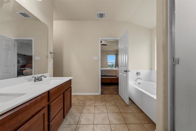3200 Skinner Drive, Waco, TX 76655