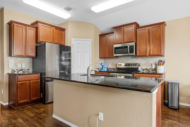 3200 Skinner Drive, Waco, TX 76655
