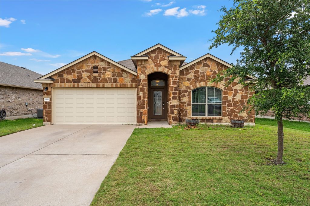 3200 Skinner Drive, Waco, TX 76655