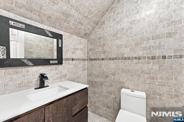 3634 Lincoln Terrace, North Bergen, NJ 07047