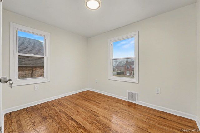 16814 Strathmoor Street, Detroit, MI 48235