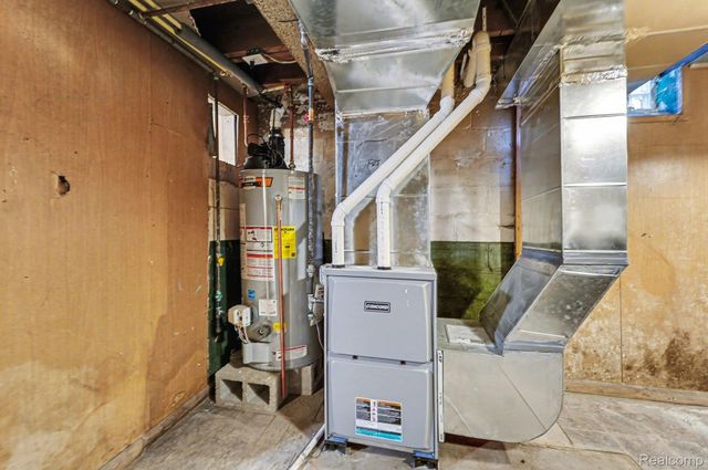 16814 Strathmoor Street, Detroit, MI 48235