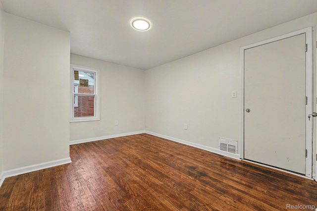 16814 Strathmoor Street, Detroit, MI 48235