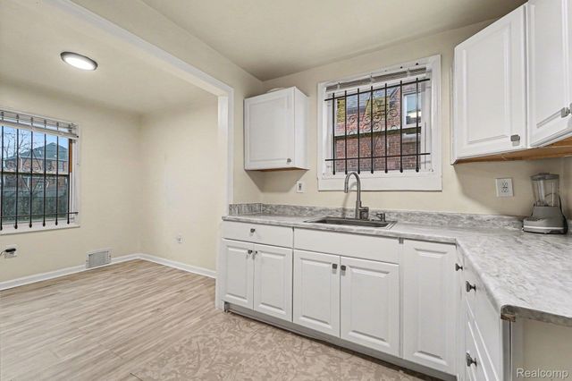 16814 Strathmoor Street, Detroit, MI 48235