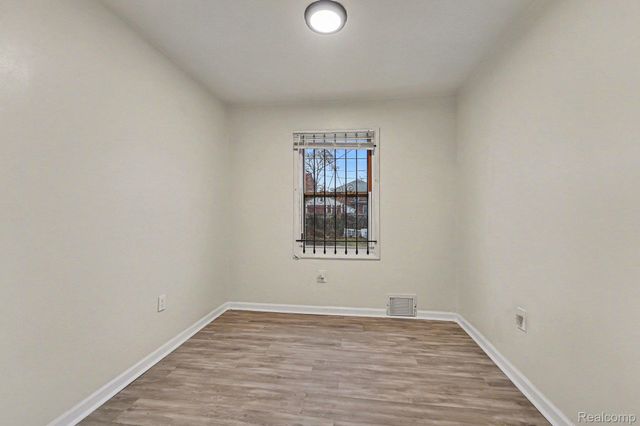 16814 Strathmoor Street, Detroit, MI 48235