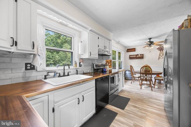 2205 GREEN HAVEN WAY, Hampstead, MD 21074