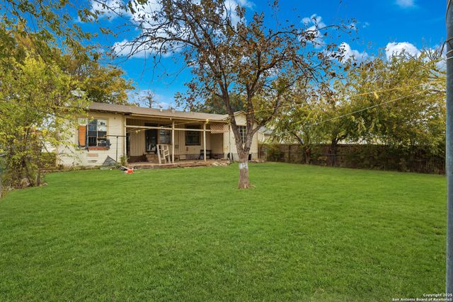 626 Glamis, San Antonio, TX 78223