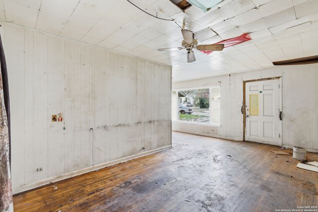 626 Glamis, San Antonio, TX 78223