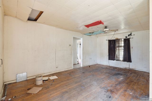 626 Glamis, San Antonio, TX 78223