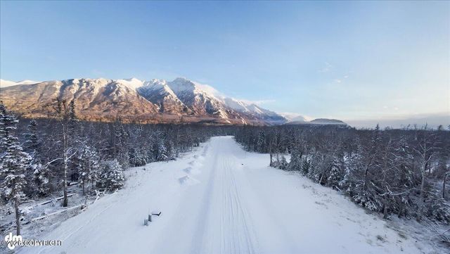801 S Lazy Vista Circle, Palmer, AK 99645