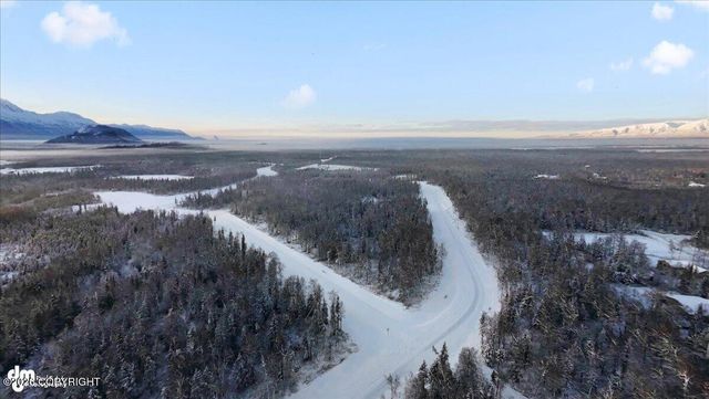801 S Lazy Vista Circle, Palmer, AK 99645
