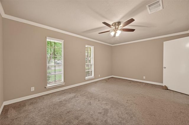 116 Flag Drive W, Lake Jackson, TX 77566