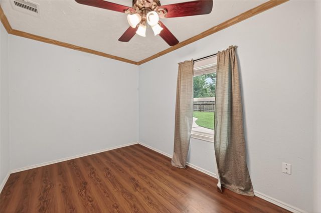 116 Flag Drive W, Lake Jackson, TX 77566