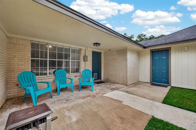 116 Flag Drive W, Lake Jackson, TX 77566
