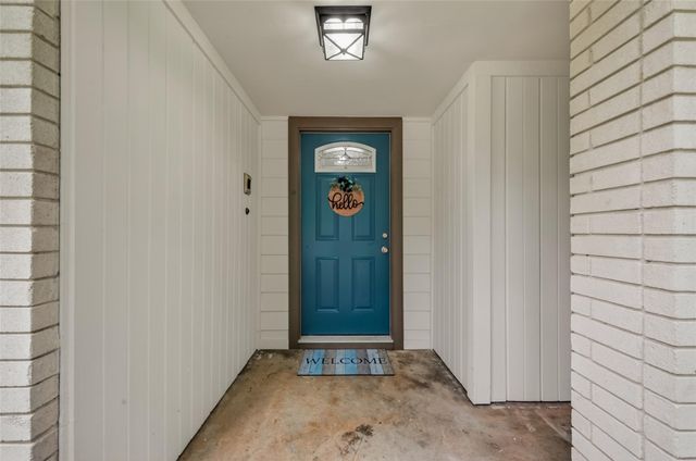 116 Flag Drive W, Lake Jackson, TX 77566