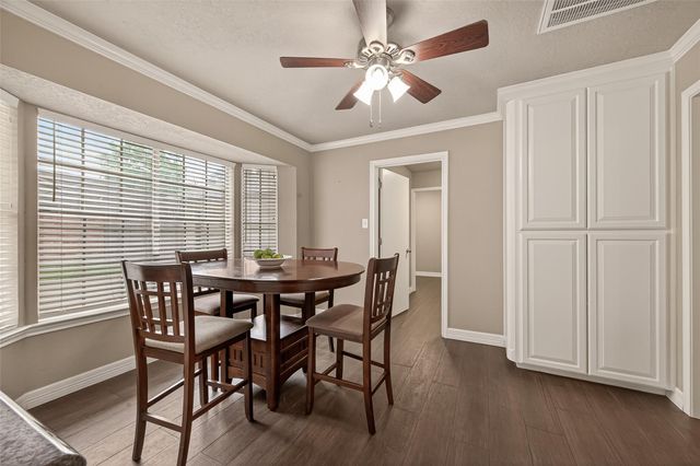 116 Flag Drive W, Lake Jackson, TX 77566