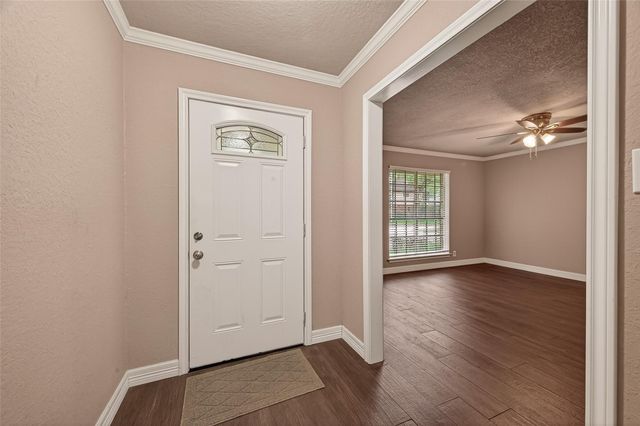 116 Flag Drive W, Lake Jackson, TX 77566