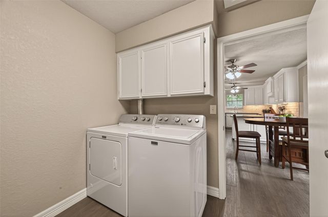 116 Flag Drive W, Lake Jackson, TX 77566