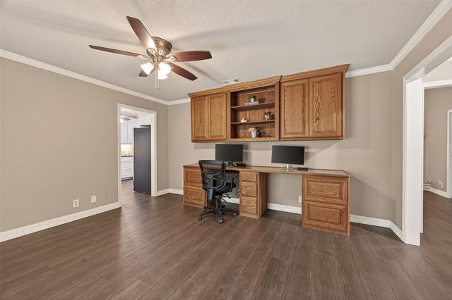 116 Flag Drive W, Lake Jackson, TX 77566