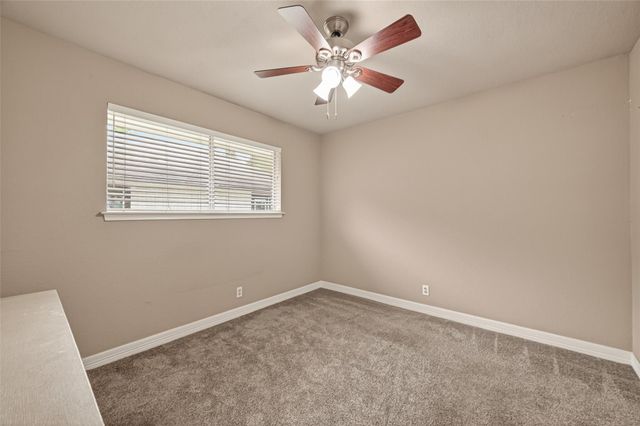 116 Flag Drive W, Lake Jackson, TX 77566