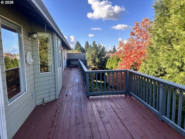 14441 Ne MORRIS Ct, Portland, OR 97230