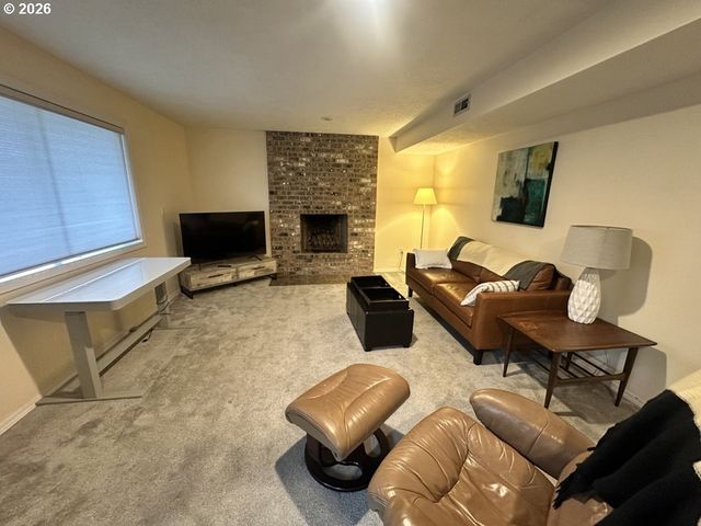 14441 Ne MORRIS Ct, Portland, OR 97230