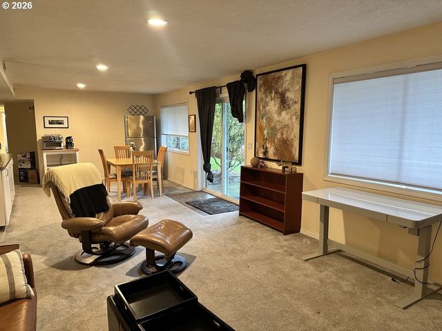 14441 Ne MORRIS Ct, Portland, OR 97230