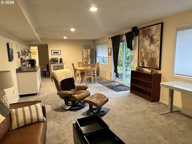 14441 Ne MORRIS Ct, Portland, OR 97230