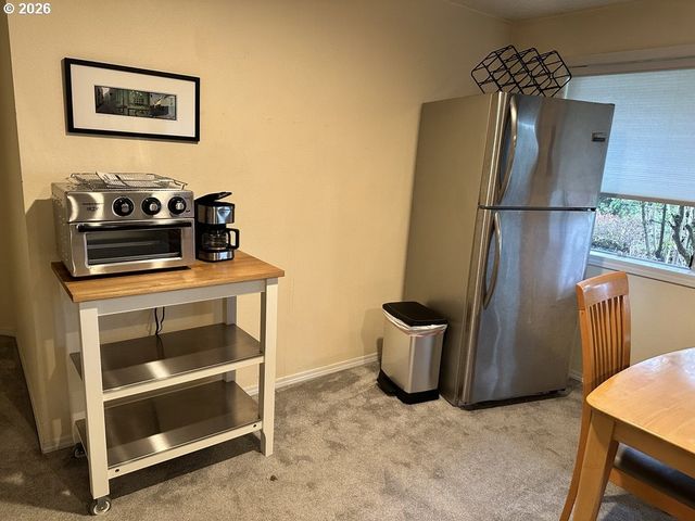 14441 Ne MORRIS Ct, Portland, OR 97230