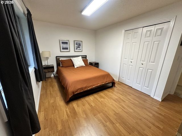 14441 Ne MORRIS Ct, Portland, OR 97230