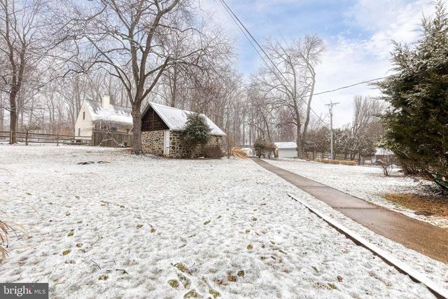 2004 WESTCHESTER AVE, Baltimore, MD 21228