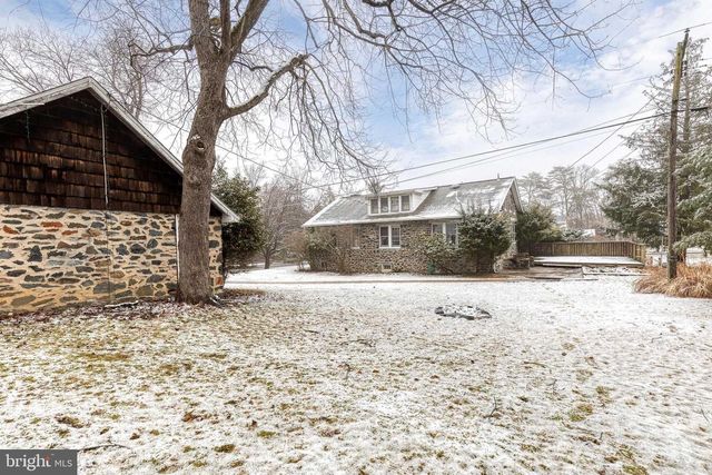 2004 WESTCHESTER AVE, Baltimore, MD 21228