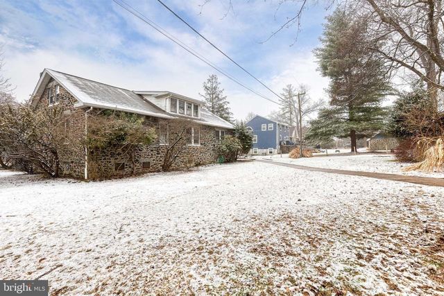 2004 WESTCHESTER AVE, Baltimore, MD 21228