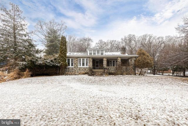 2004 WESTCHESTER AVE, Baltimore, MD 21228