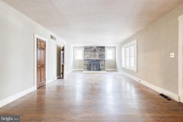 2004 WESTCHESTER AVE, Baltimore, MD 21228