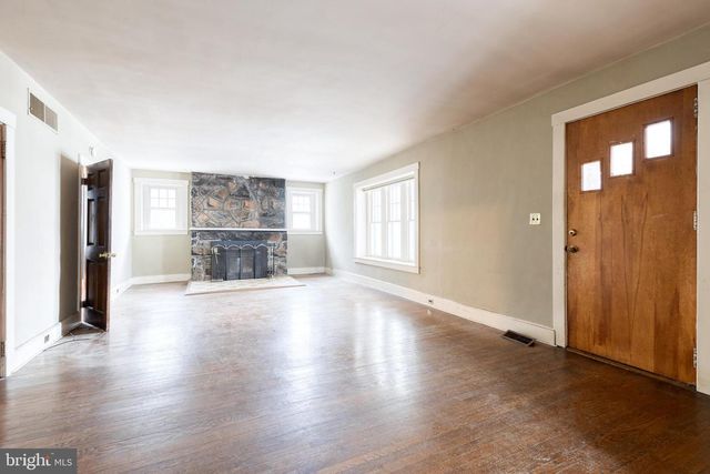 2004 WESTCHESTER AVE, Baltimore, MD 21228