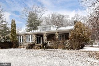 2004 WESTCHESTER AVE, Baltimore, MD 21228